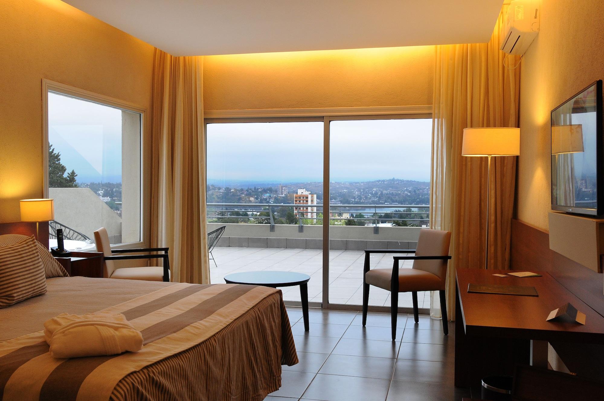 Pinares Panorama Suites, Spa & Convention Center 비야카를로스파스 외부 사진