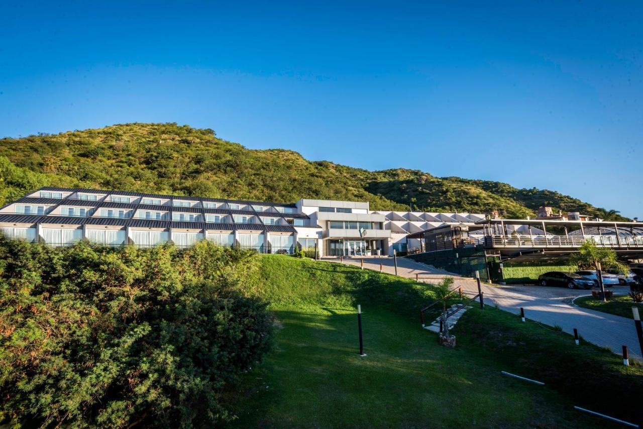 Pinares Panorama Suites, Spa & Convention Center 비야카를로스파스 외부 사진
