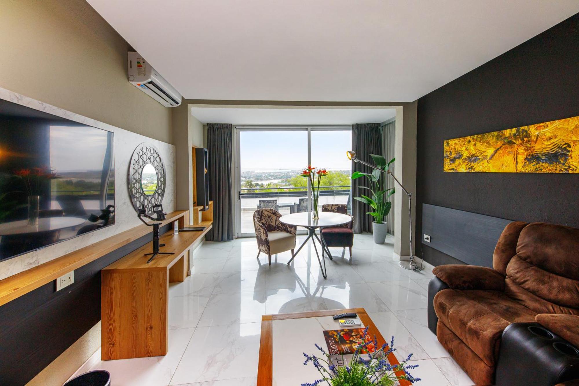 Pinares Panorama Suites, Spa & Convention Center 비야카를로스파스 외부 사진