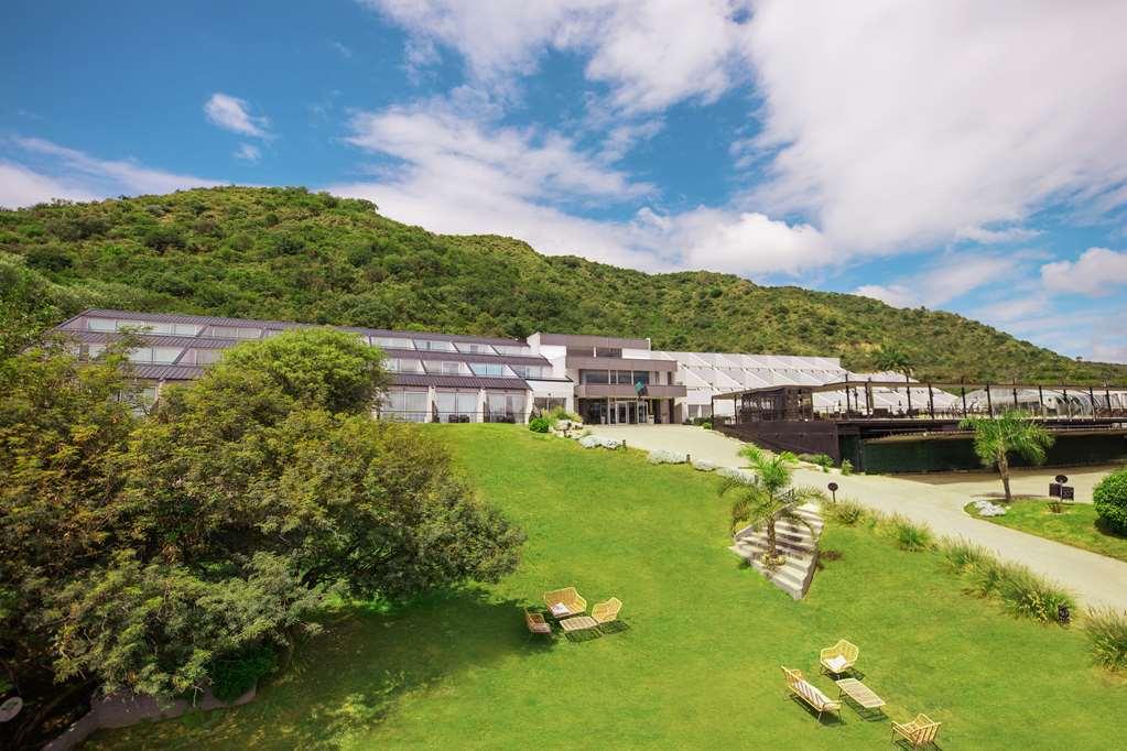 Pinares Panorama Suites, Spa & Convention Center 비야카를로스파스 외부 사진